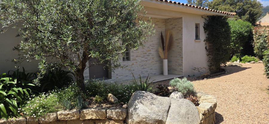 L'entrée de la maison